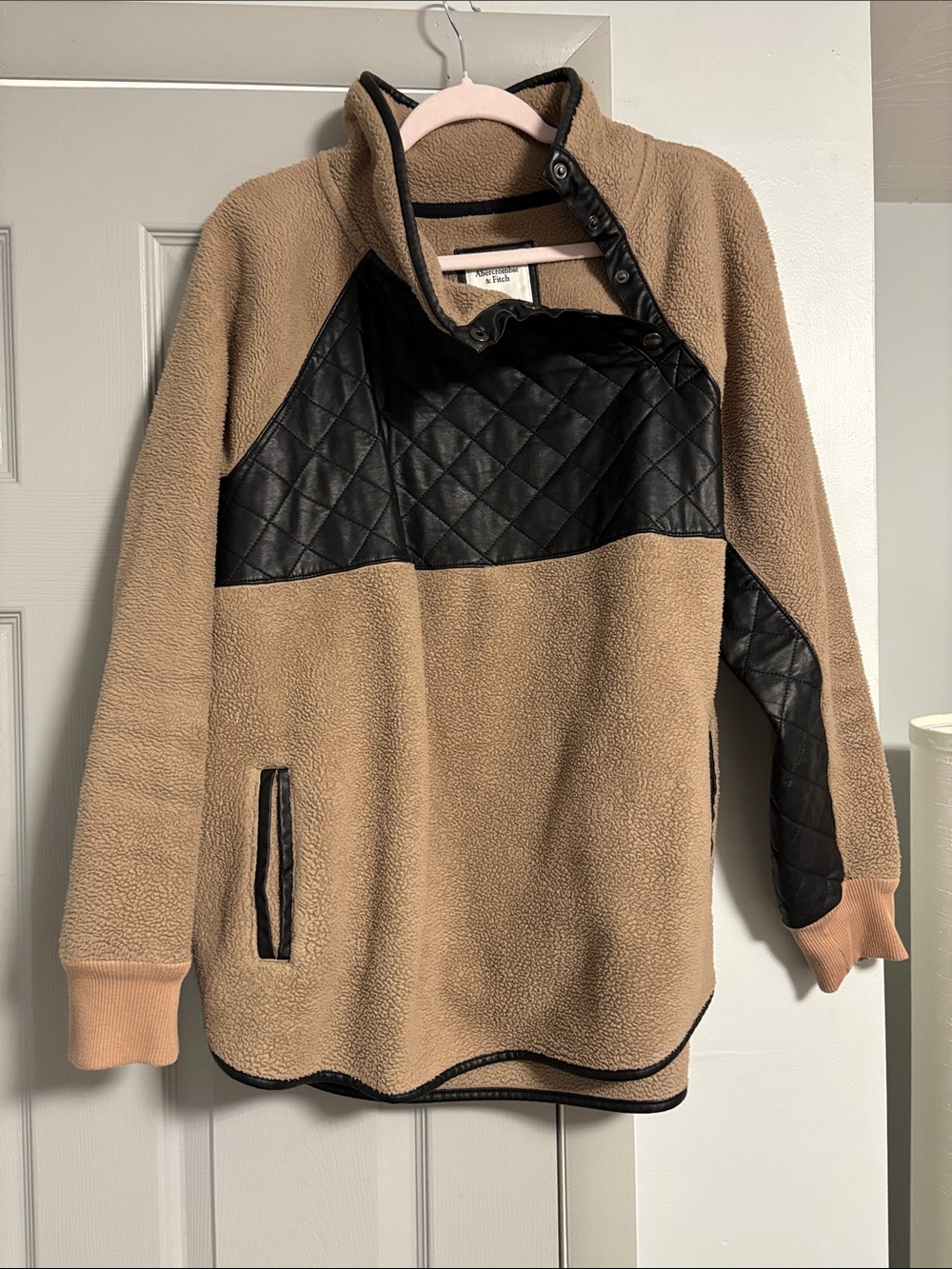 Abercrombie & Fitch Tan Sherpa Pullover with Black Quilted Panels